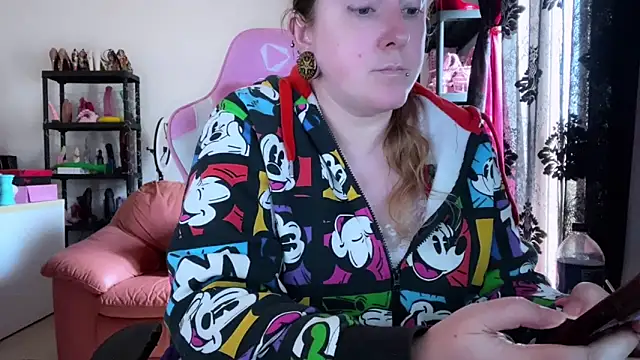 kisicaxx online show from March 23, 2:23 pm