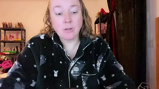 kisicaxx online show from January 11, 8:47 pm