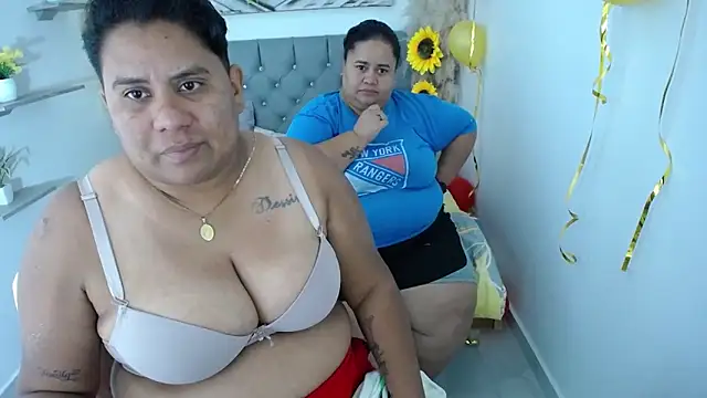 hotlesby4uxxx online show from September 18, 12:31 am