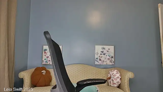 LeiaSwift online show from October 25, 11:18 am