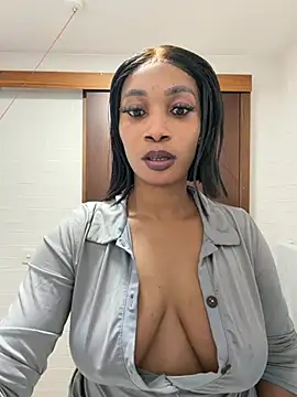   Nessa   online show from May 31, 12:00 pm
