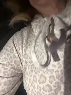 Irina2909xh online show from February 17, 11:59 pm