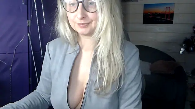 RubiLakros online show from January 16, 7:43 pm