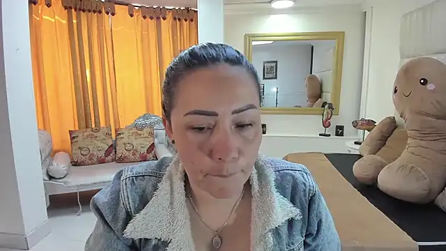 gaby trent online show from September 16, 1:52 pm