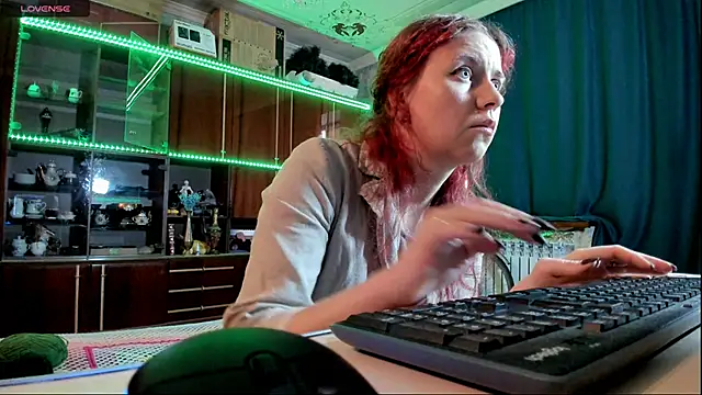 pa1e pr1ncess online show from December 2, 7:10 am