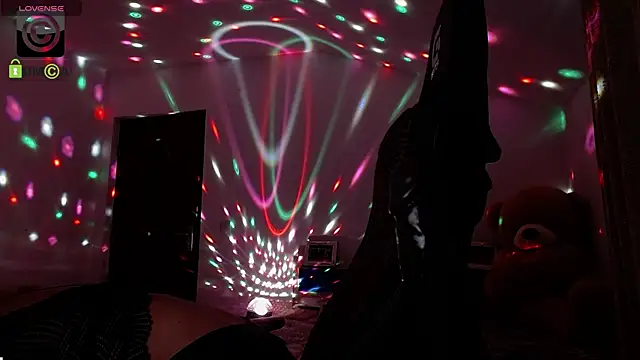 Snapshot of SonyaDevon chatting on October 4, 3:12 am SonyaDevon online show from October 4, 3:12 am