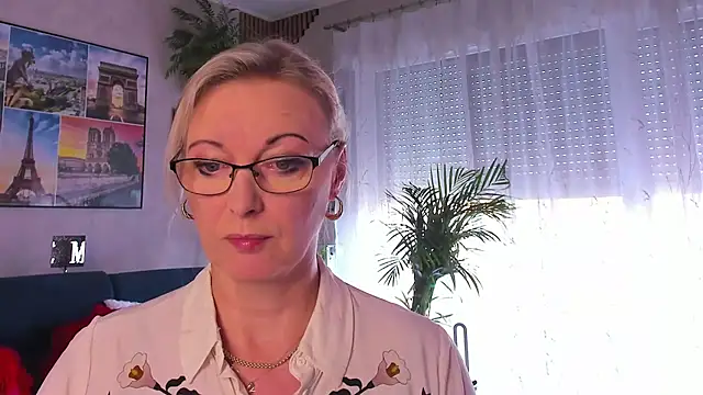 vanessa chat online show from May 28, 1:31 pm