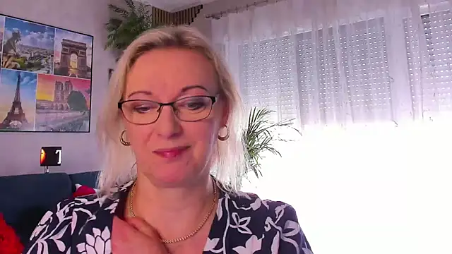 vanessa chat online show from May 31, 1:28 pm