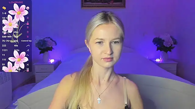 AnnaCarrera online show from November 9, 9:55 pm