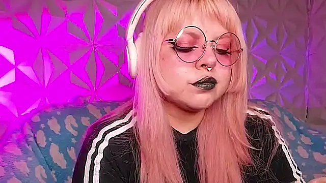 Satyn doll online show from April 28, 12:30 am