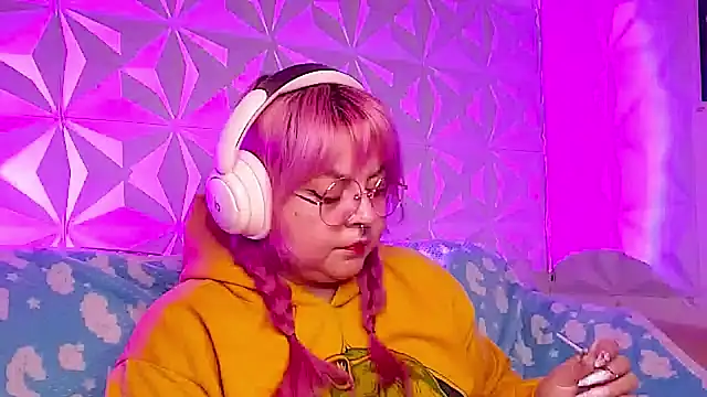 Satyn doll online show from February 18, 1:27 am