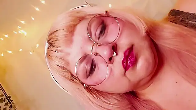 Satyn doll online show from May 21, 2:09 am
