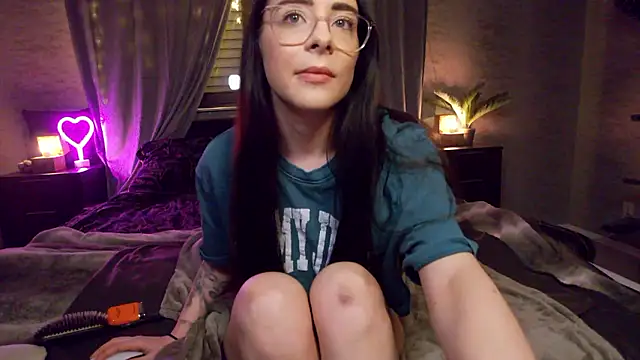 Viktoria Marie online show from November 18, 5:58 pm