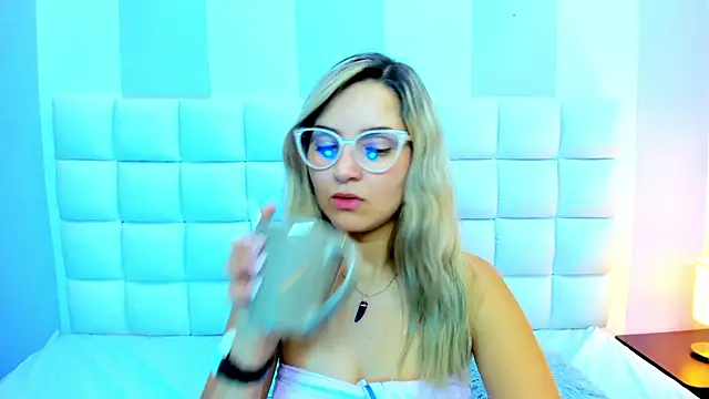 teresasroom  online show from October 9, 5:17 pm