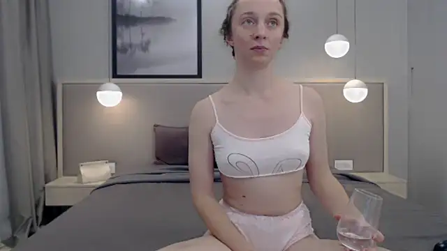 ShySchoolGirl online show from October 18, 3:59 pm