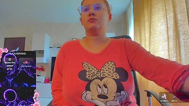 hot evil queen online show from October 12, 8:39 am