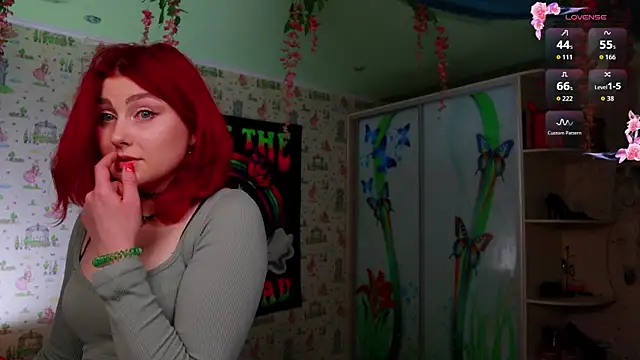 SmokyRose online show from April 25, 10:40 am