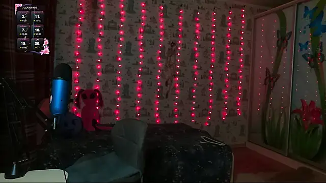 SmokyRose online show from November 8, 10:20 am