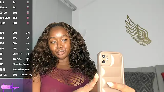 TanishaEvans online show from May 12, 3:59 am