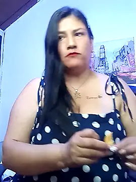 Snapshot of salomexlove_20 chatting on October 9, 1:48 pm salomexlove 20 online show from October 9, 1:48 pm