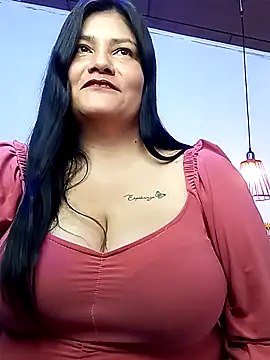 Snapshot of salomexlove_20 chatting on October 18, 4:43 pm salomexlove 20 online show from October 18, 4:43 pm