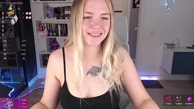 Snapshot of Emma_Bryan chatting on September 28, 9:31 pm Emma Bryan online show from September 28, 9:31 pm