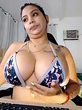 sweetfabianaxl online show from May 30, 10:05 pm