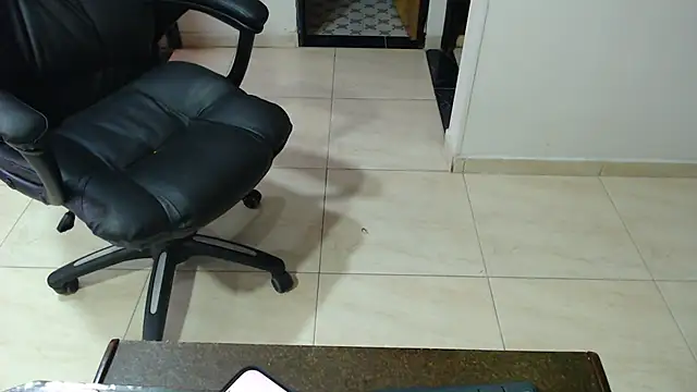 Ixchel Anaid online show from October 14, 6:10 pm