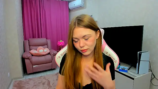 Strawberrye online show from September 21, 3:38 am