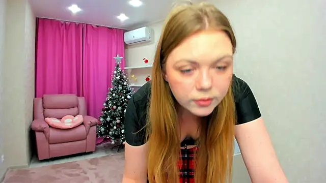 Strawberrye online show from December 18, 3:44 am