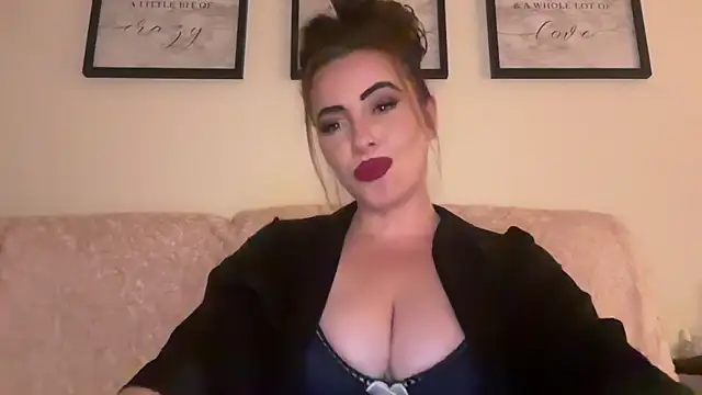 MuckyMILF online show from October 30, 8:32 pm