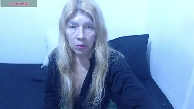 Dulce-Bella online show from June 14, 3:01 pm