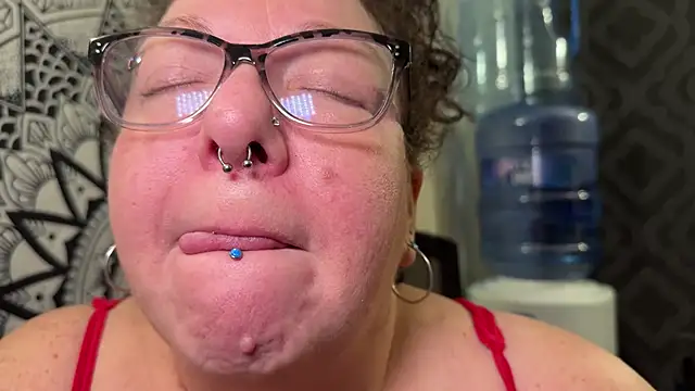 Miss Phat Booty online show from October 29, 3:00 am