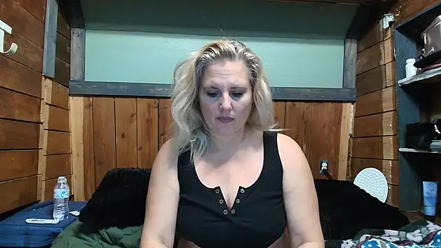 lisaxlovexxx online show from January 11, 1:21 am