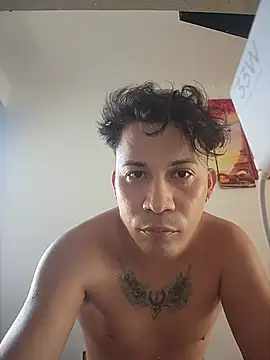 boyhot23x online show from July 14, 6:45 pm