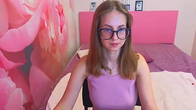 AliceAdams online show from July 8, 6:48 am
