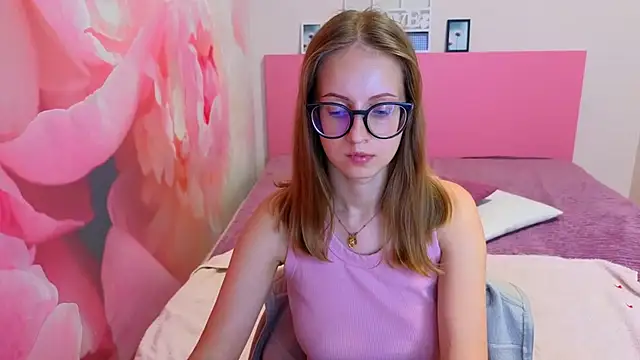 AliceAdams online show from July 20, 10:39 am