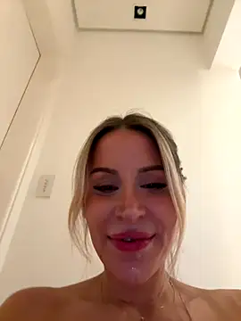 Snapshot of jasminesummer chatting on October 5, 10:26 pm jasminesummer online show from October 5, 10:26 pm