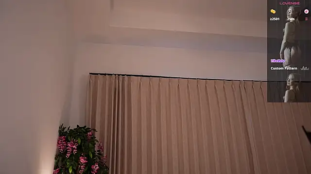 MyLoveEllen online show from November 5, 8:47 pm