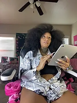 Cherrireddoll online show from February 9, 3:14 pm