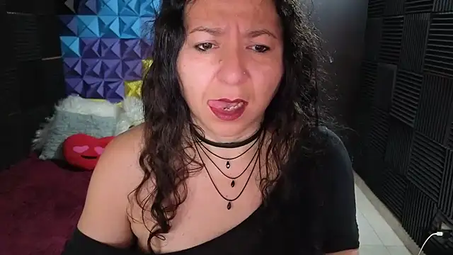 katifoxx online show from October 24, 4:03 pm