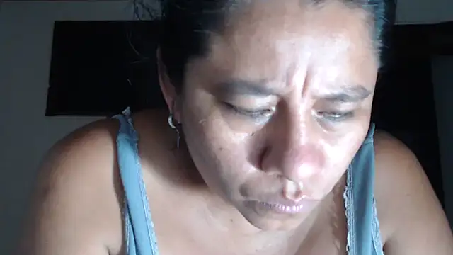 adrixxx38 online show from July 8, 8:27 am