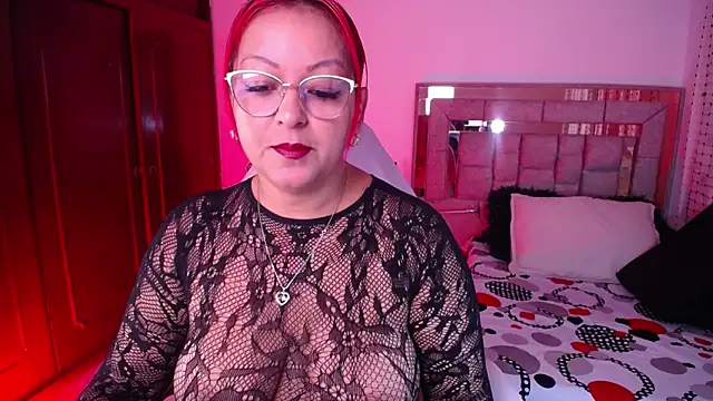 salomecastro  online show from May 12, 3:15 am