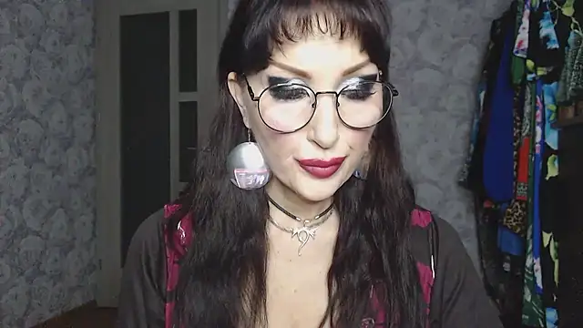 Aziza1 online show from December 21, 9:30 pm