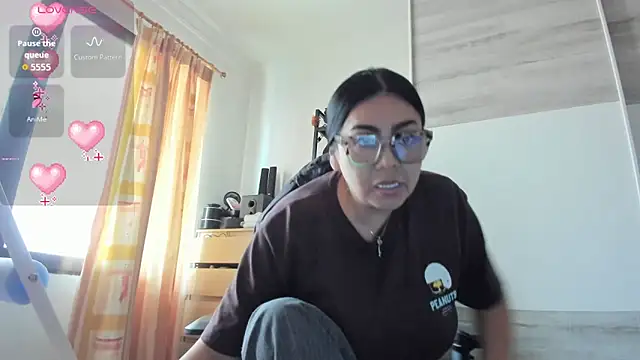 Silver Lovee online show from March 25, 4:32 pm