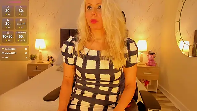 Luci evans online show from October 10, 3:17 pm