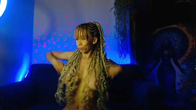 DIOSAHONEY online show from February 18, 10:53 pm