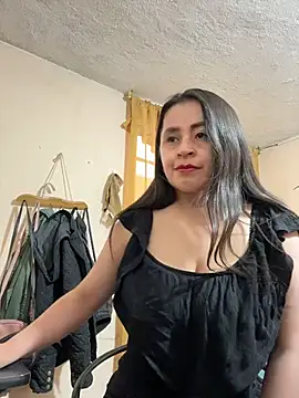 latinfemale online show from July 11, 9:15 pm