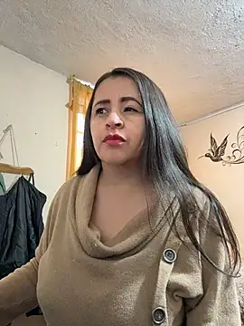 latinfemale online show from June 8, 9:58 pm