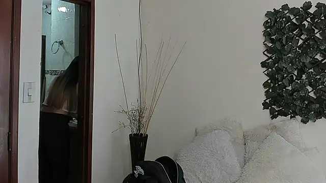 DestinyHills online show from November 4, 12:21 pm